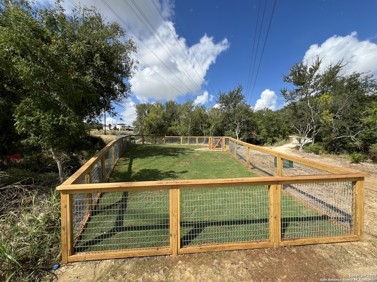 main property photo 36