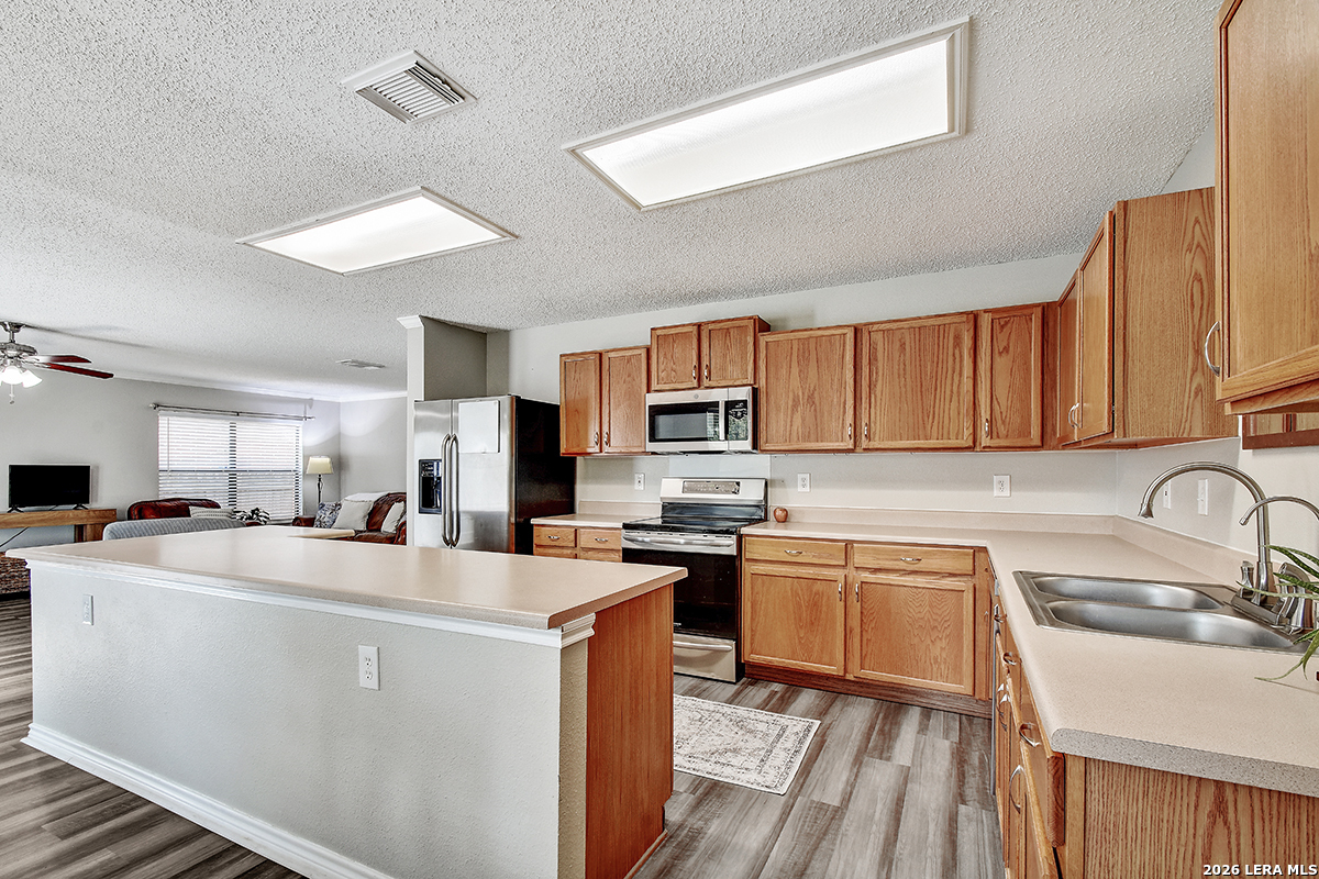main property photo 12