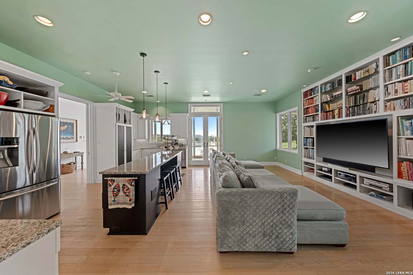 main property photo 13