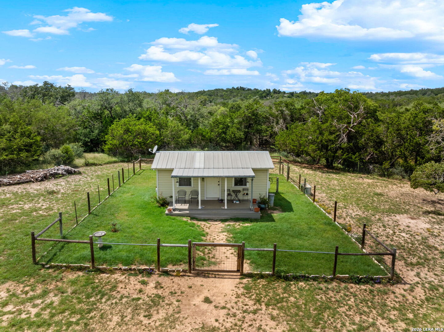 main property photo 33