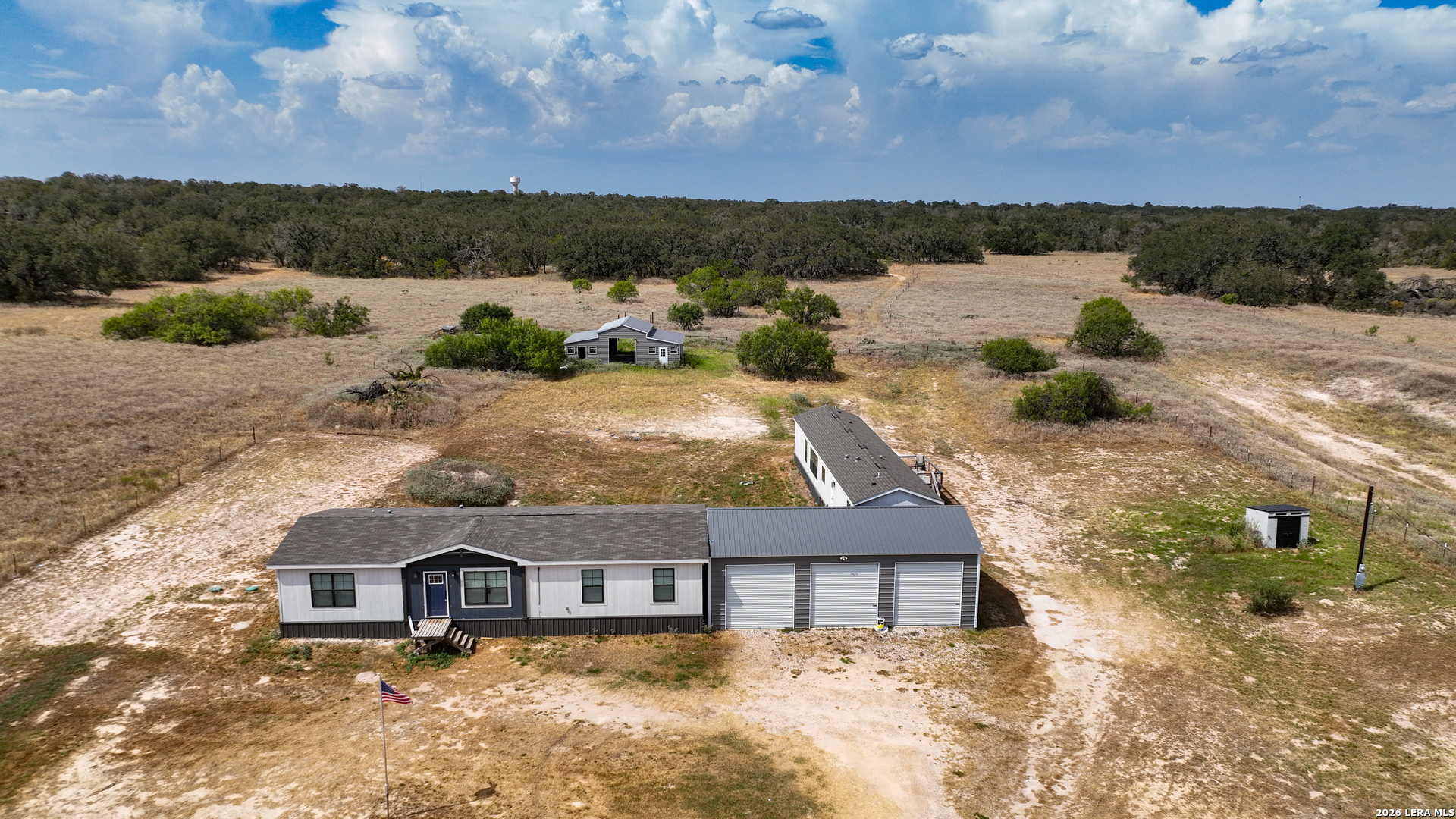 main property photo 24