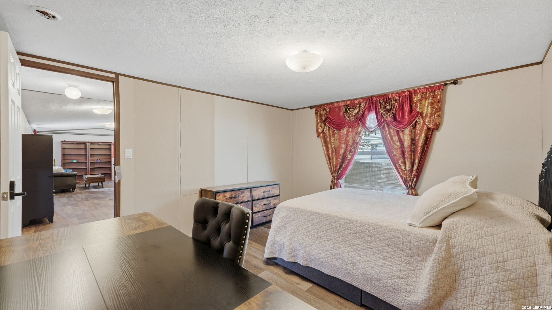 main property photo 18