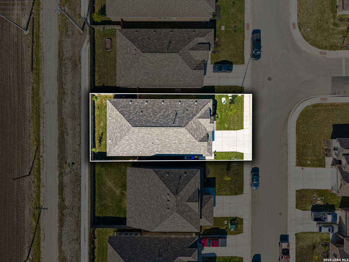 main property photo 37