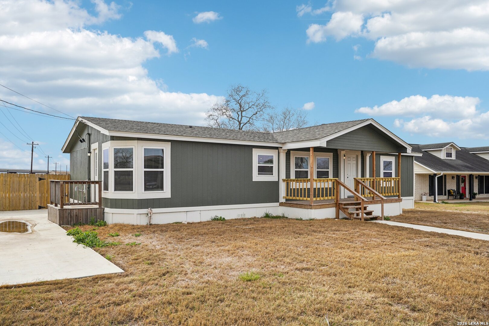 main property photo 2