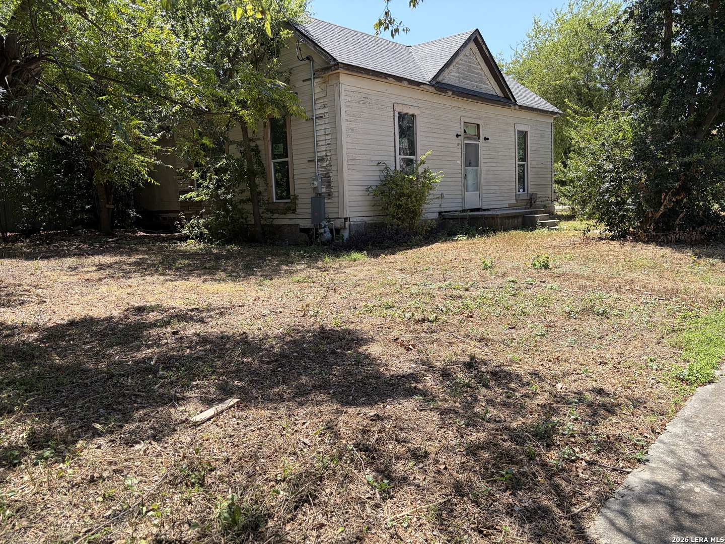 main property photo 2