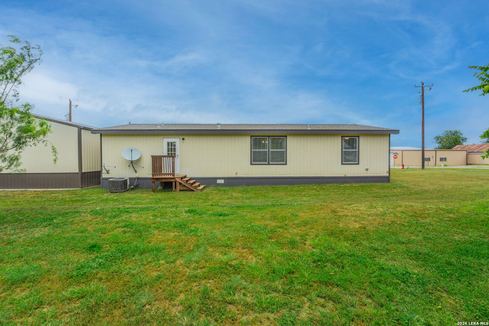 main property photo 23