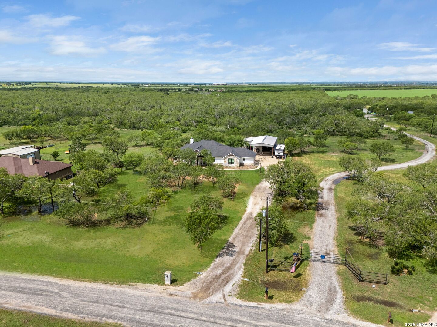 main property photo 37