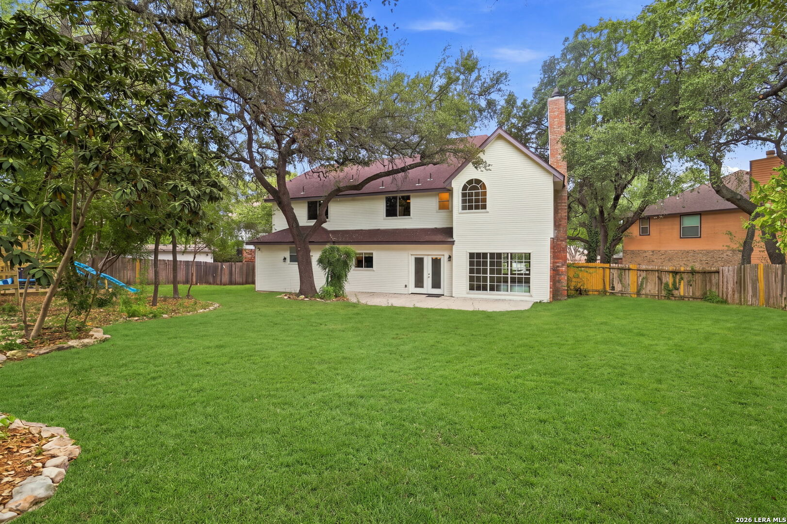 main property photo 28