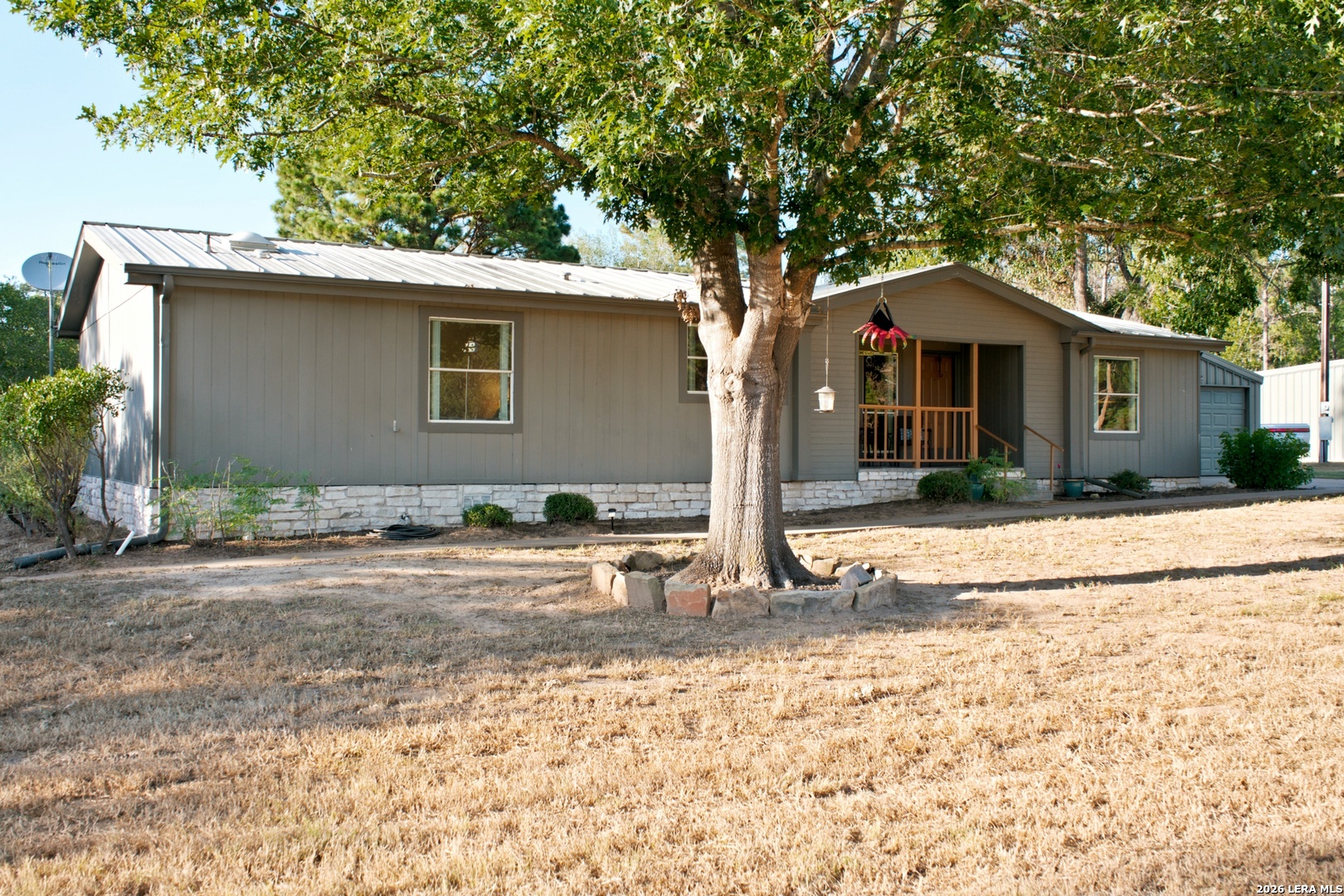main property photo 17