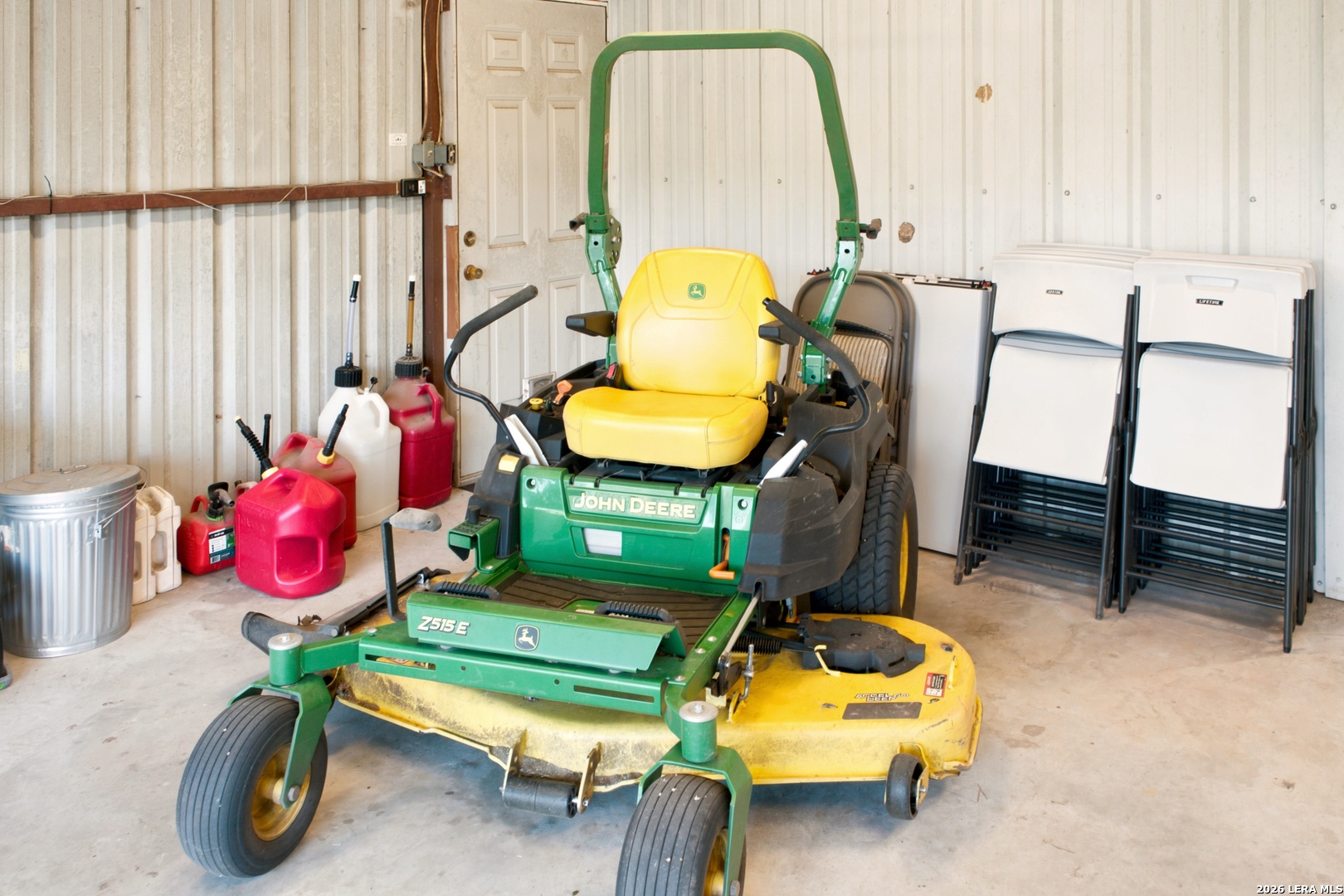 main property photo 24