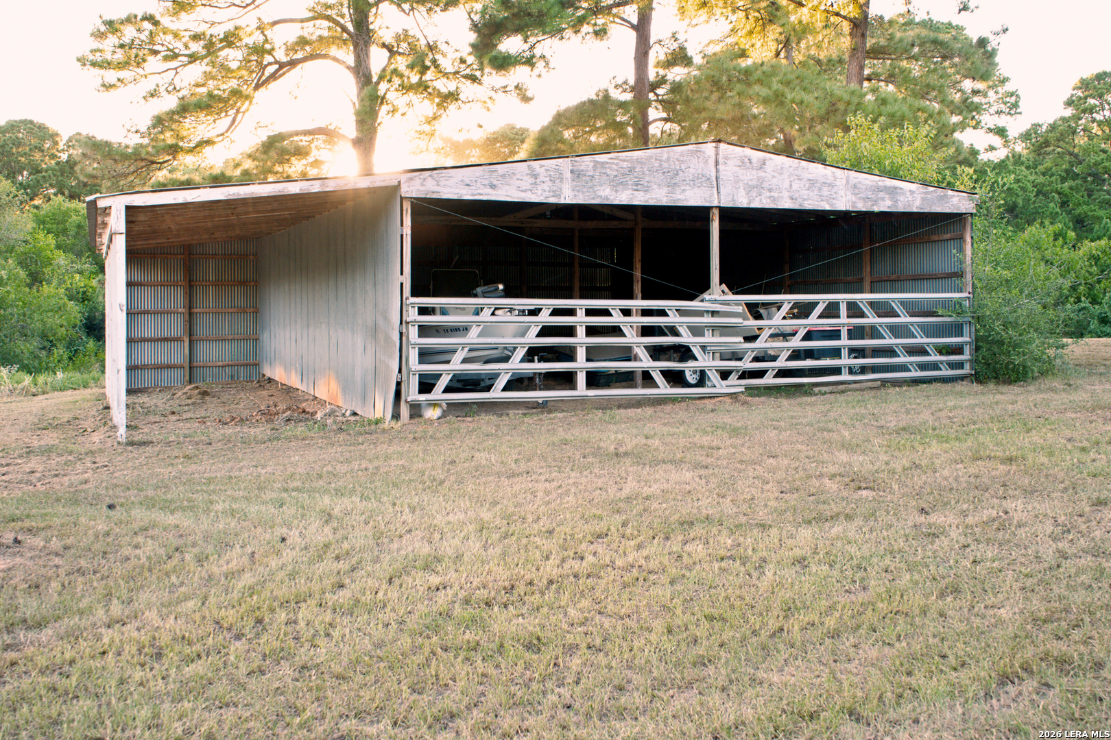 main property photo 32