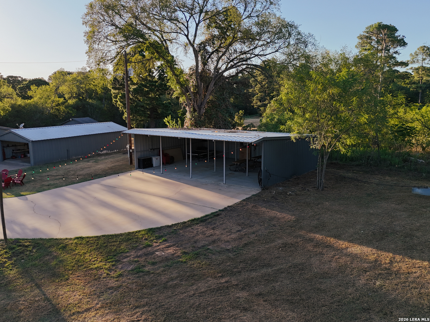 main property photo 41