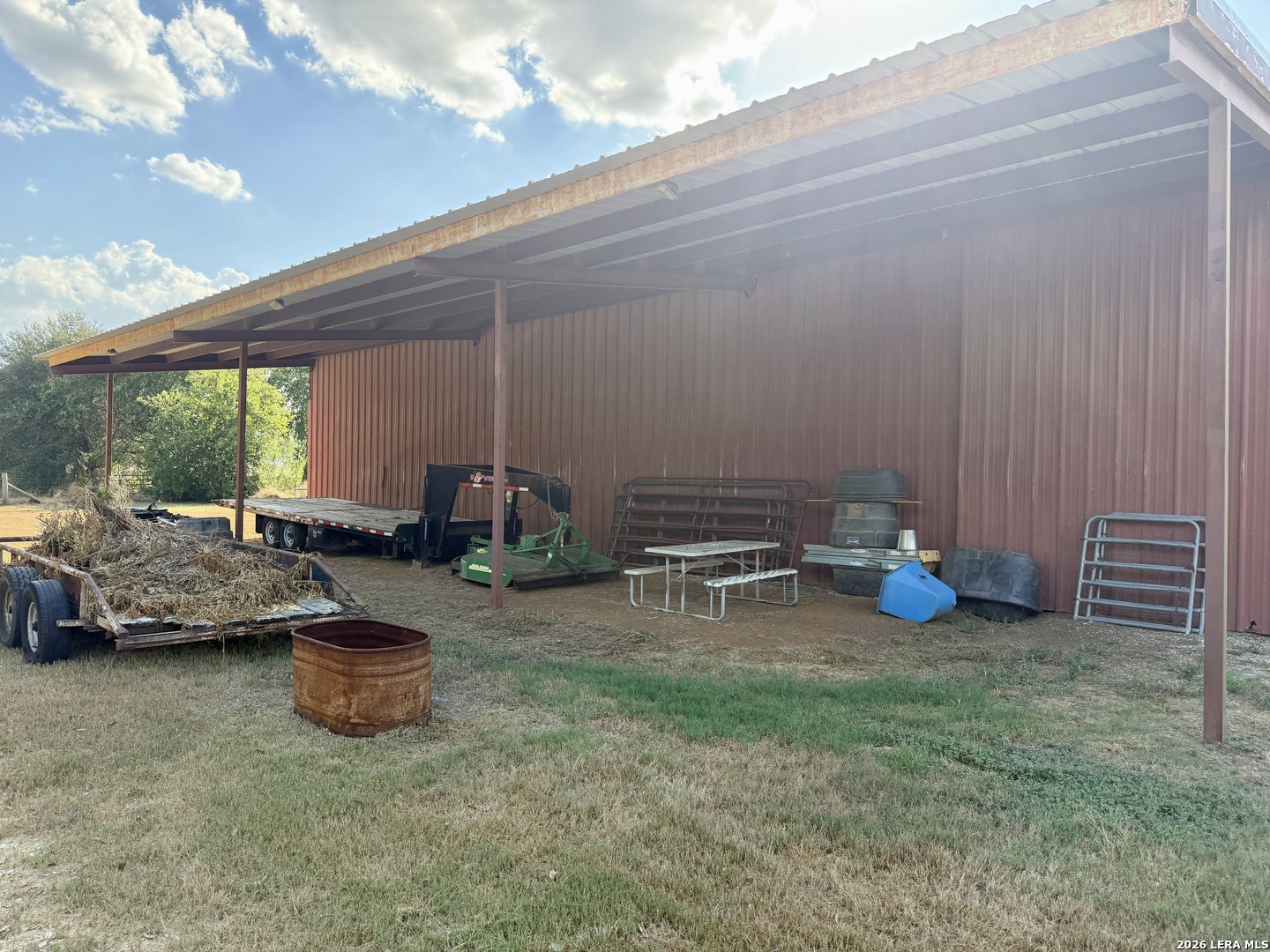 main property photo 6