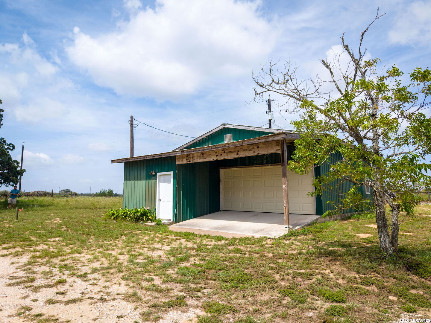 main property photo 11