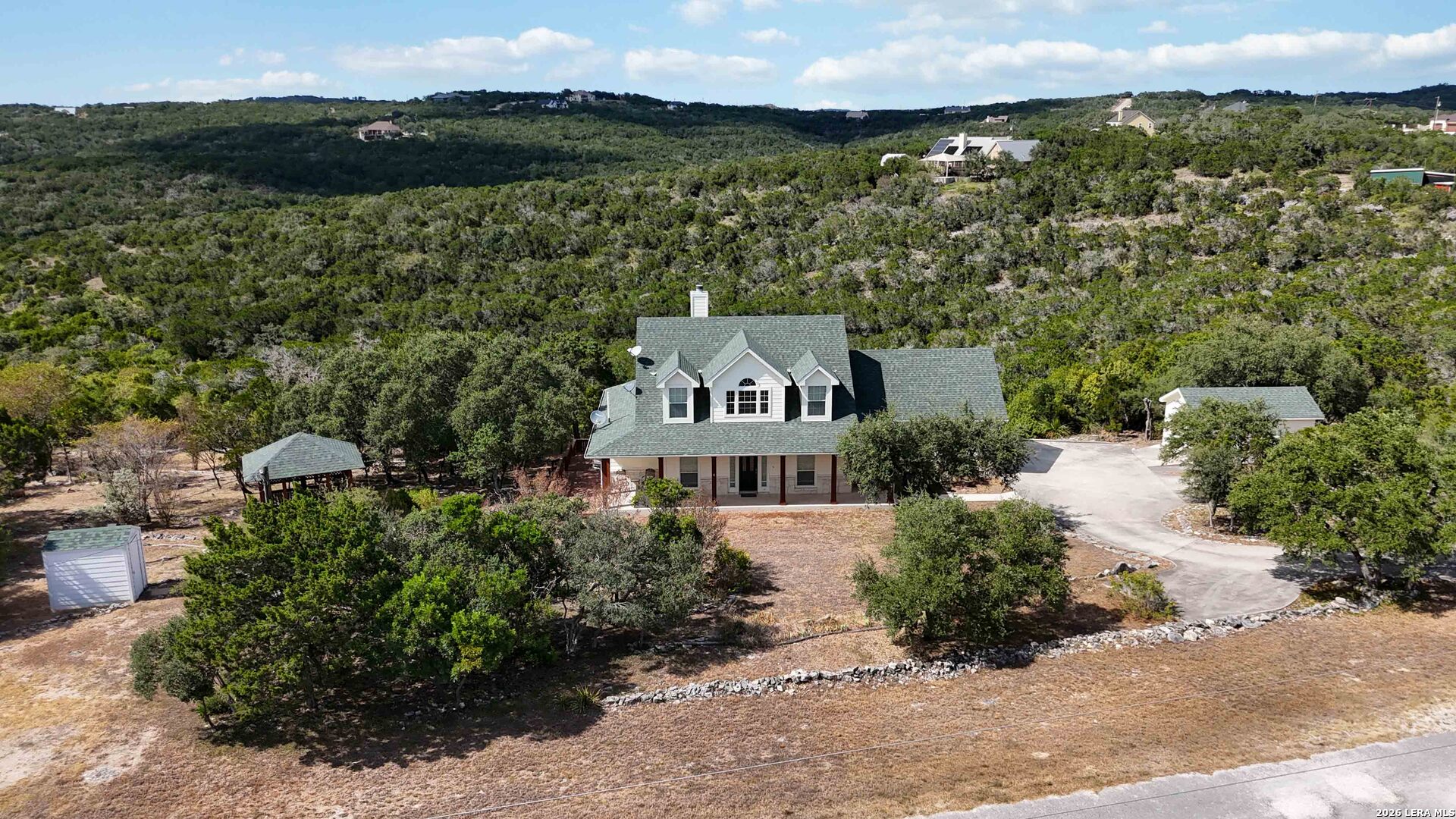 main property photo 30