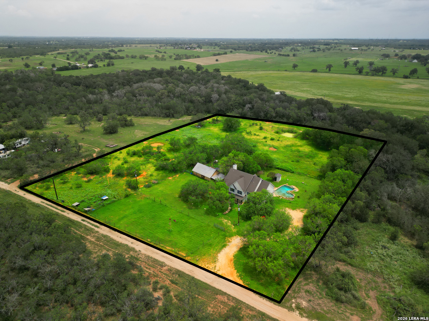 main property photo 3