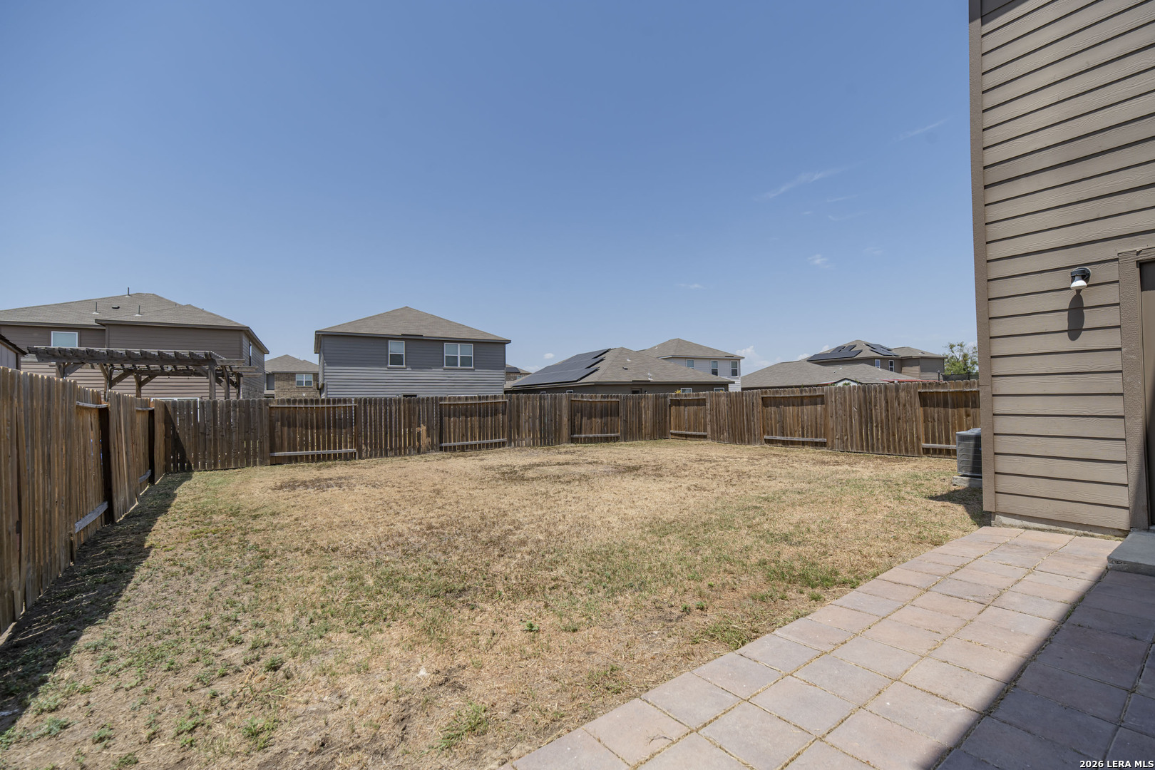 main property photo 25