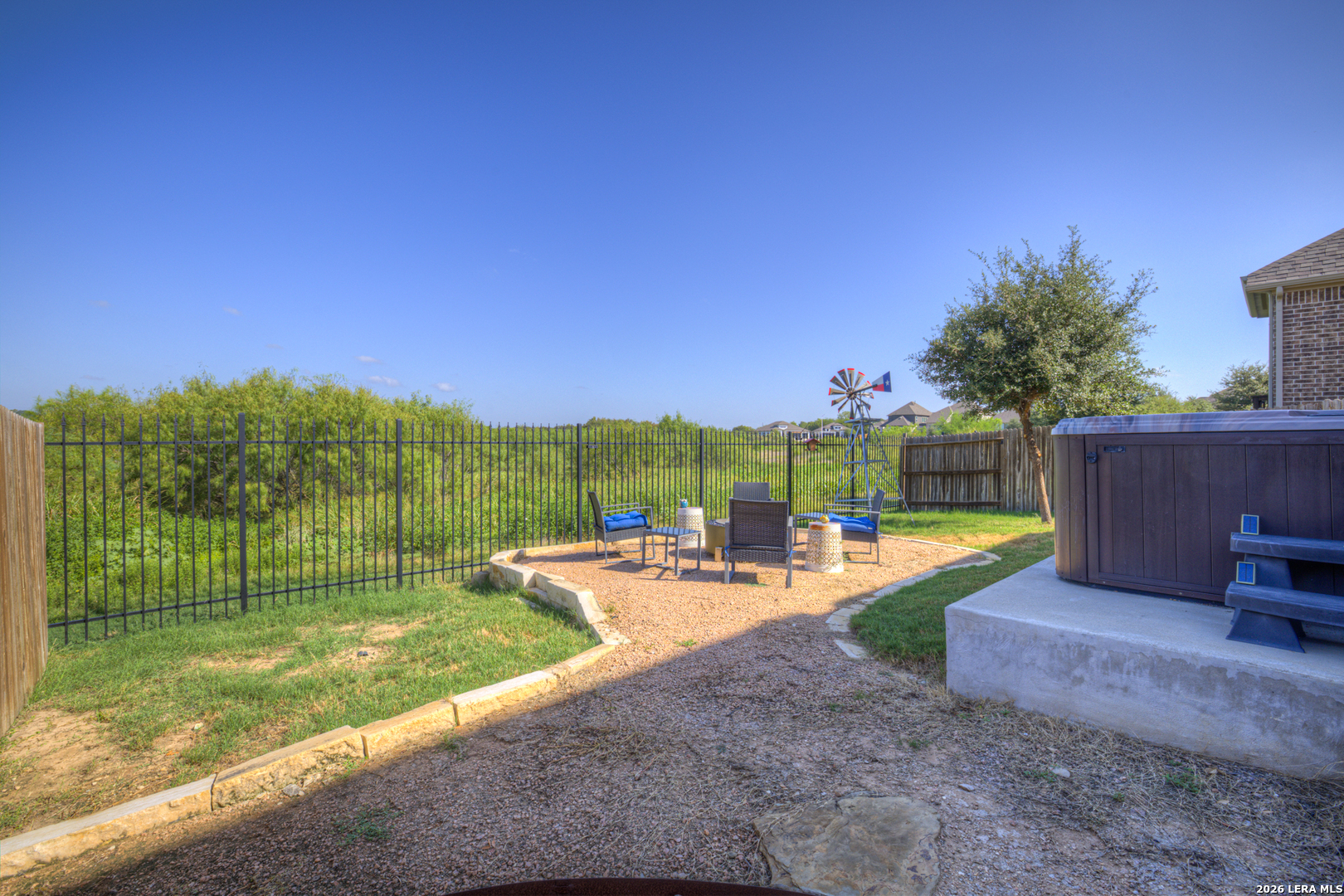 main property photo 40