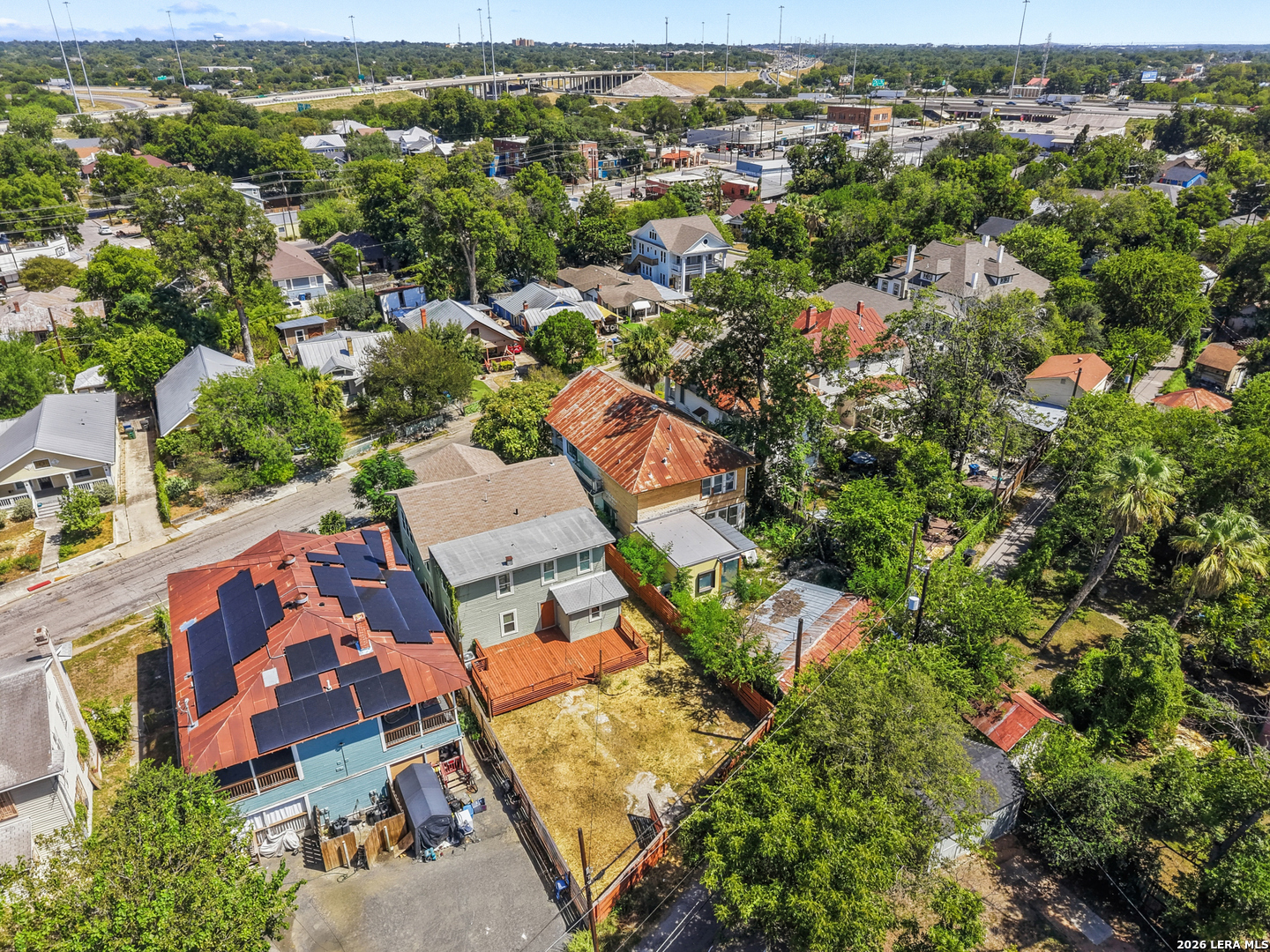 main property photo 30