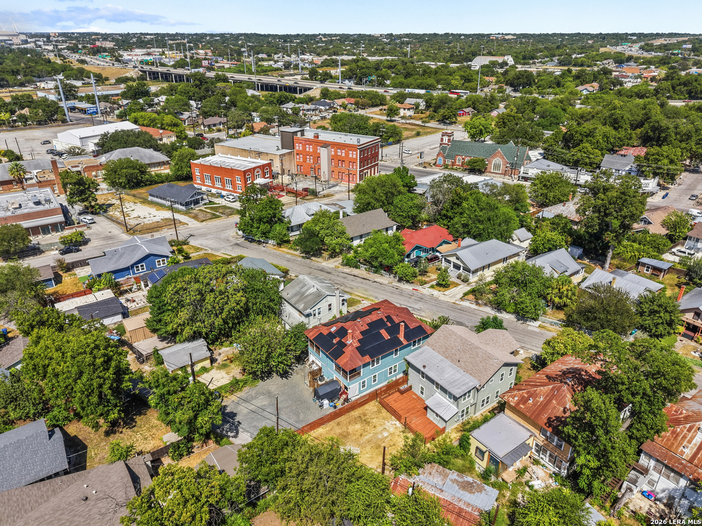 main property photo 31