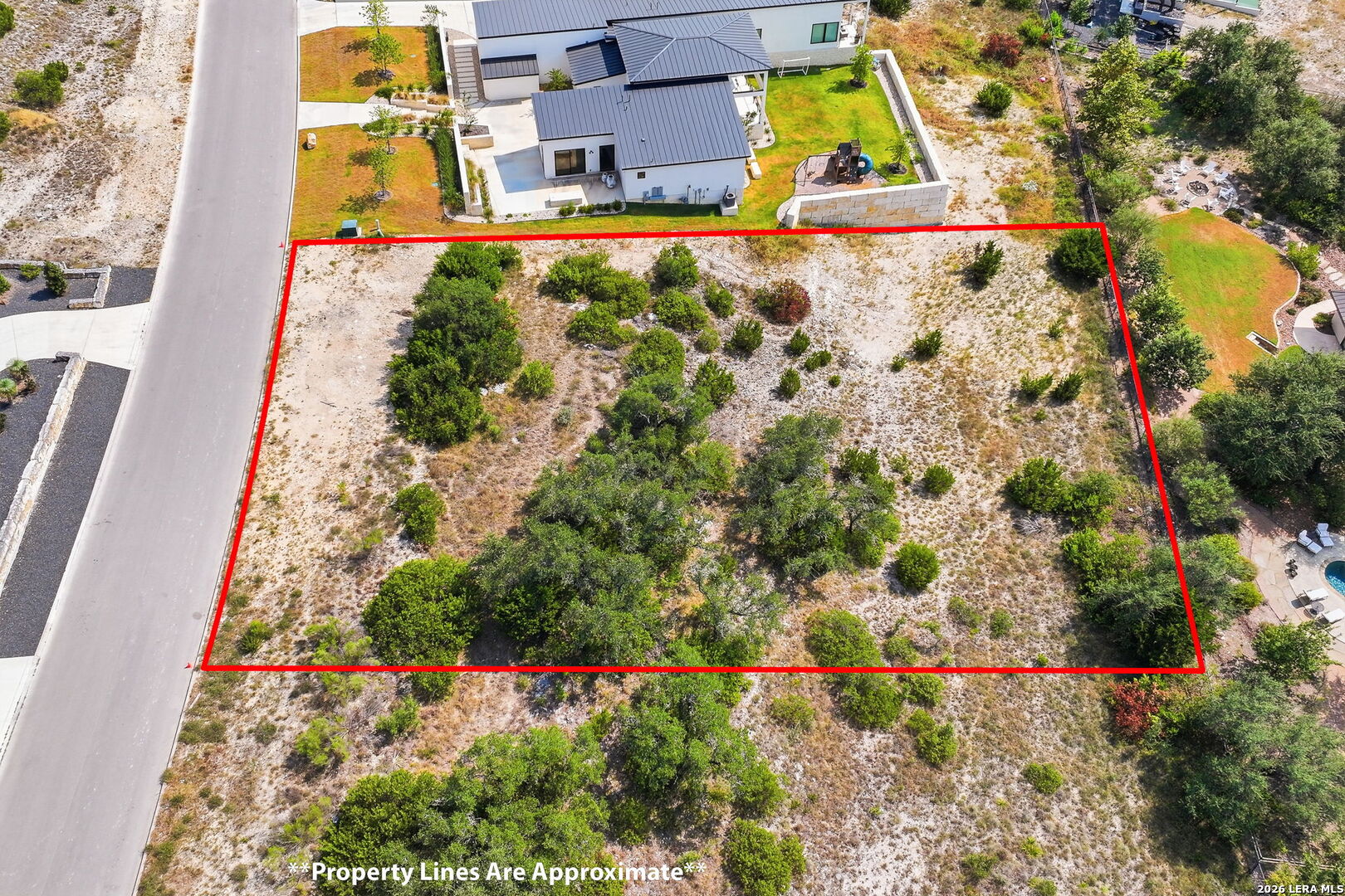 main property photo 13