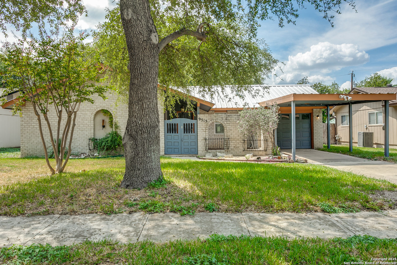 main property photo 0