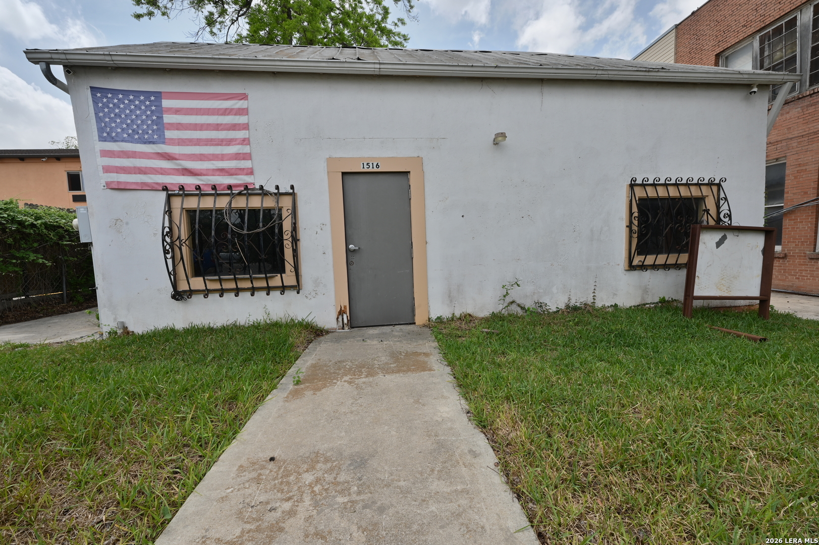 main property photo 30