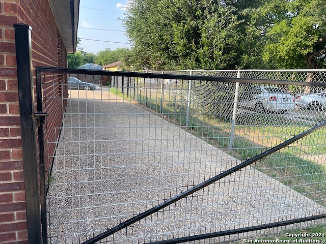 main property photo 18