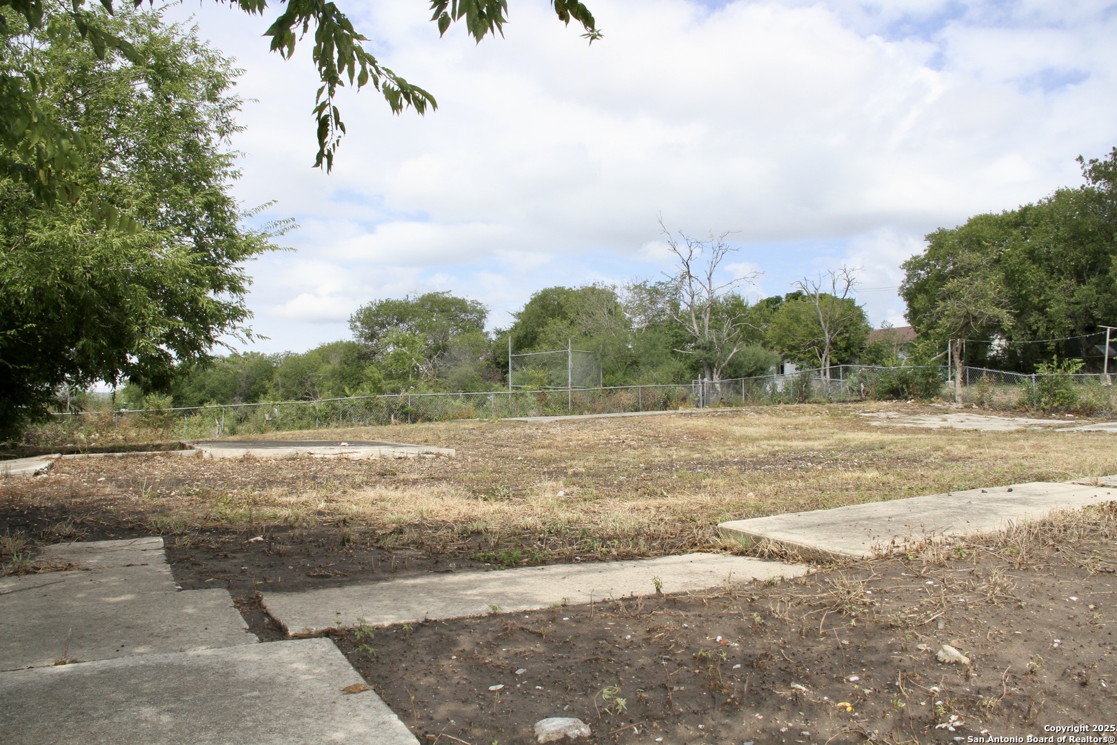 main property photo 8