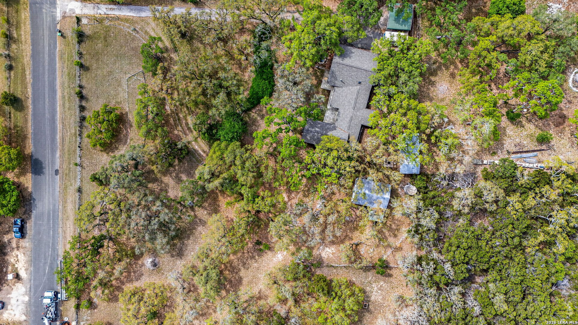 main property photo 36