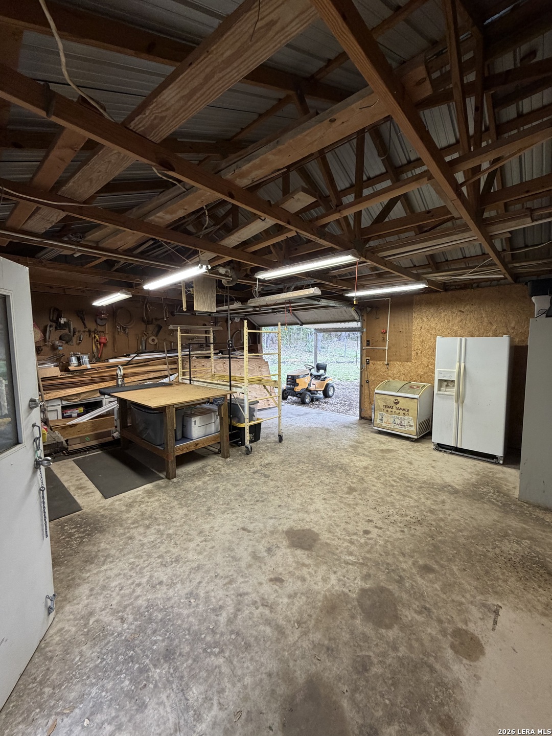 main property photo 50