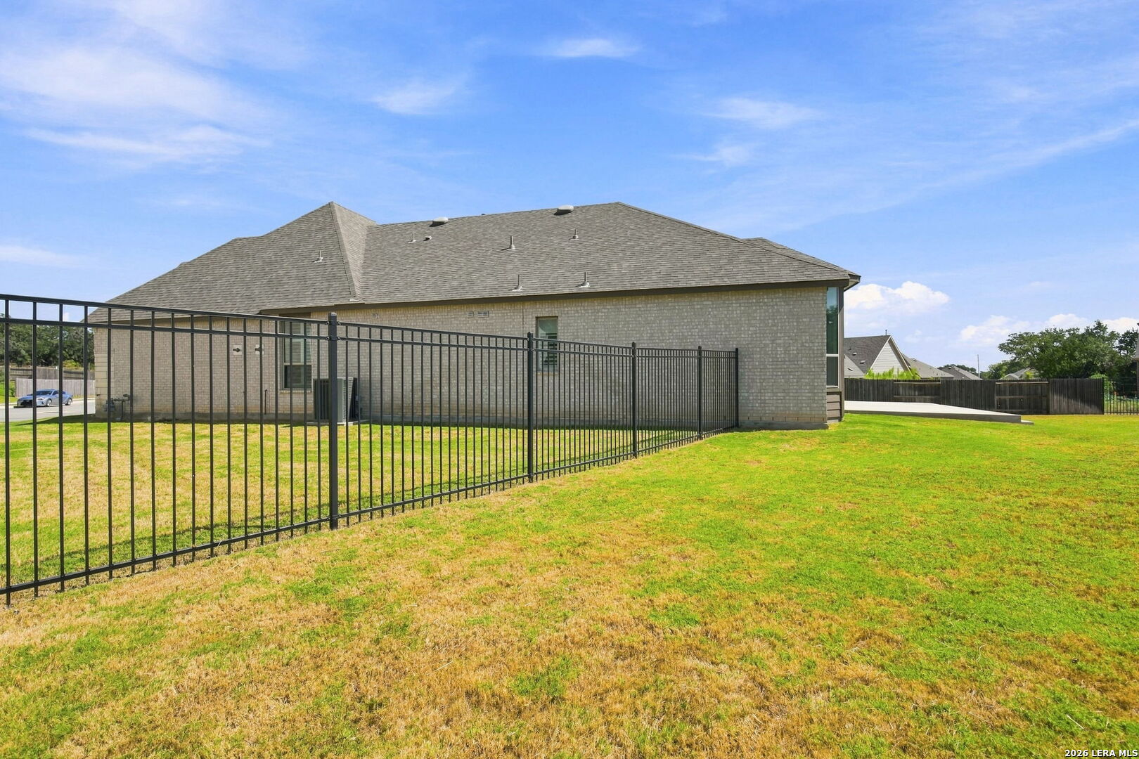 main property photo 33