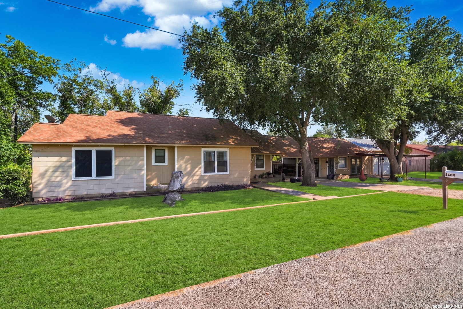 main property photo 4