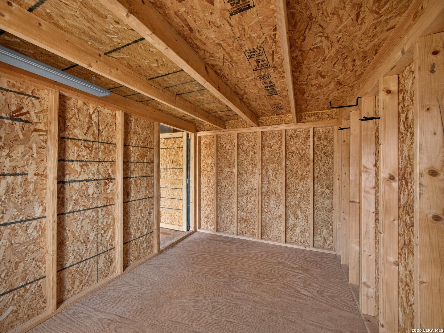main property photo 40