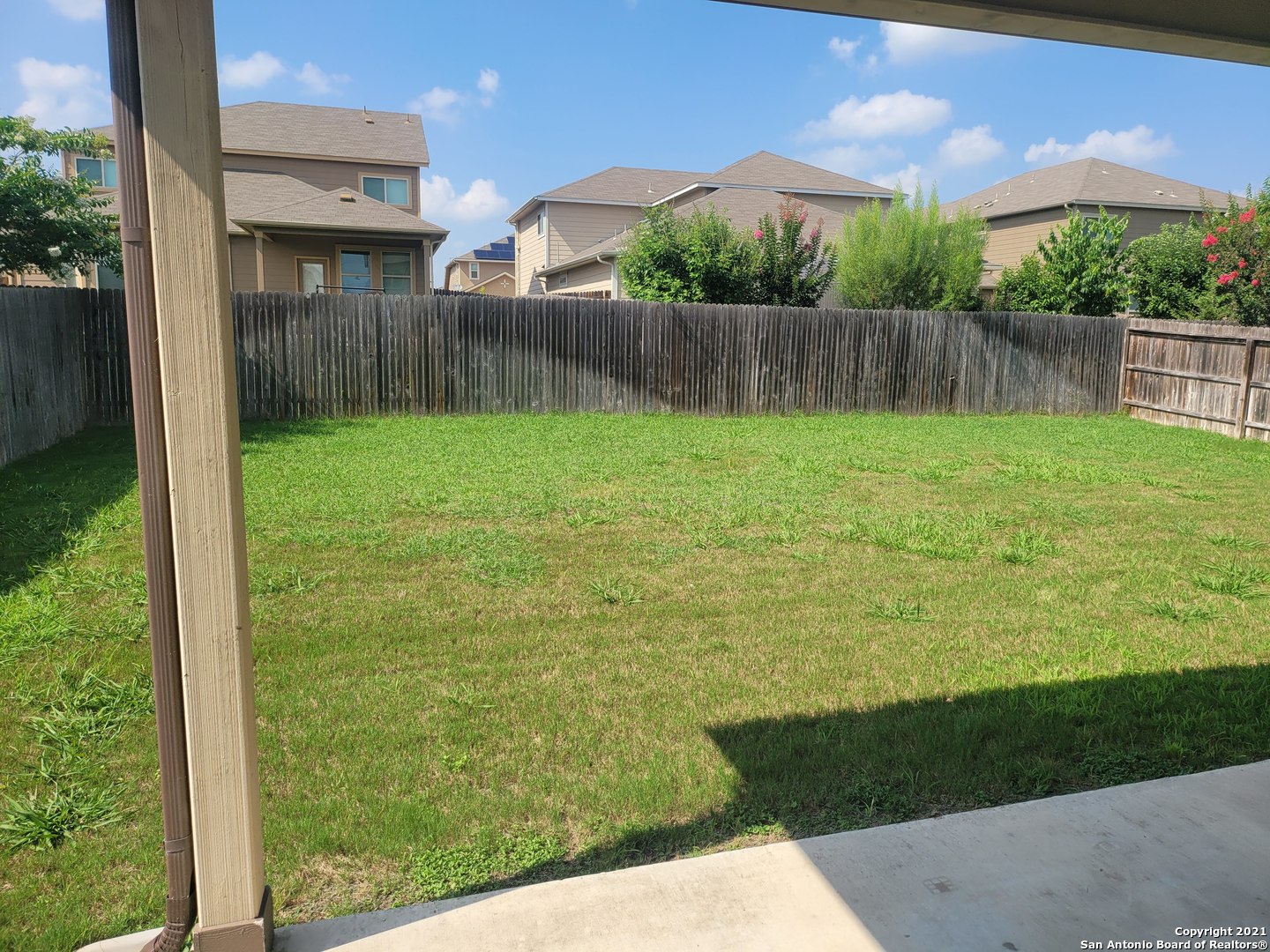 main property photo 30