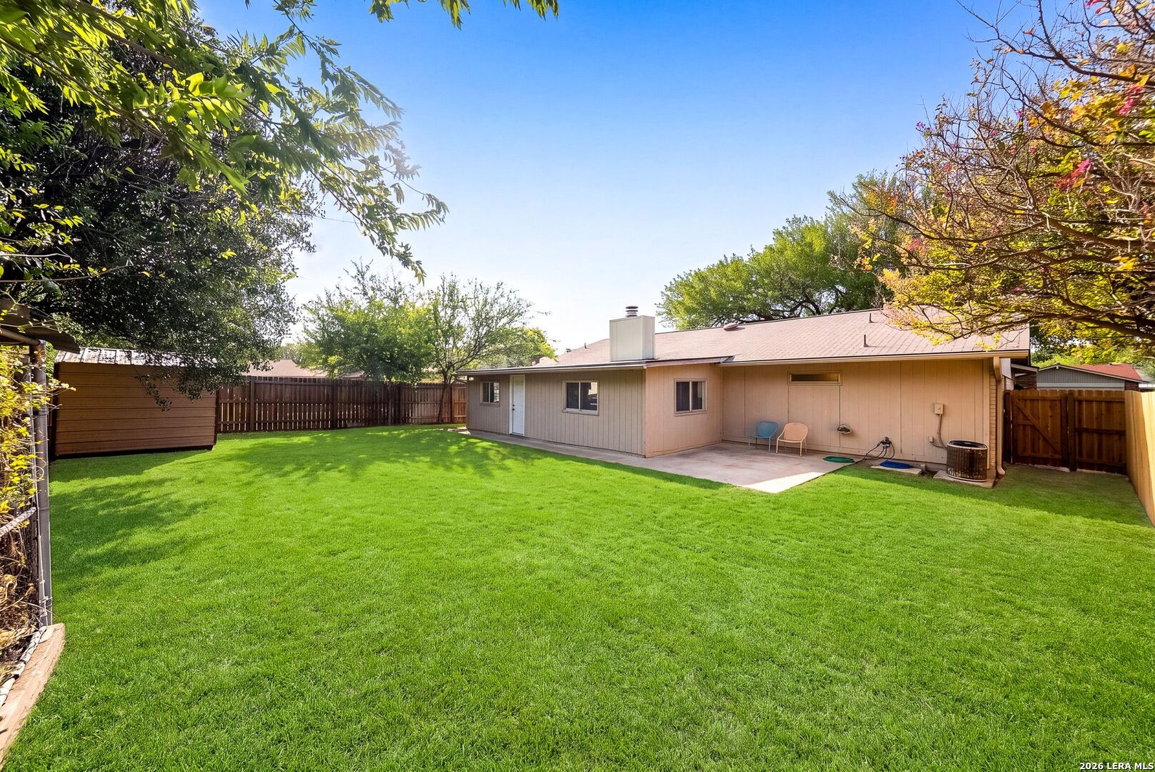 main property photo 41