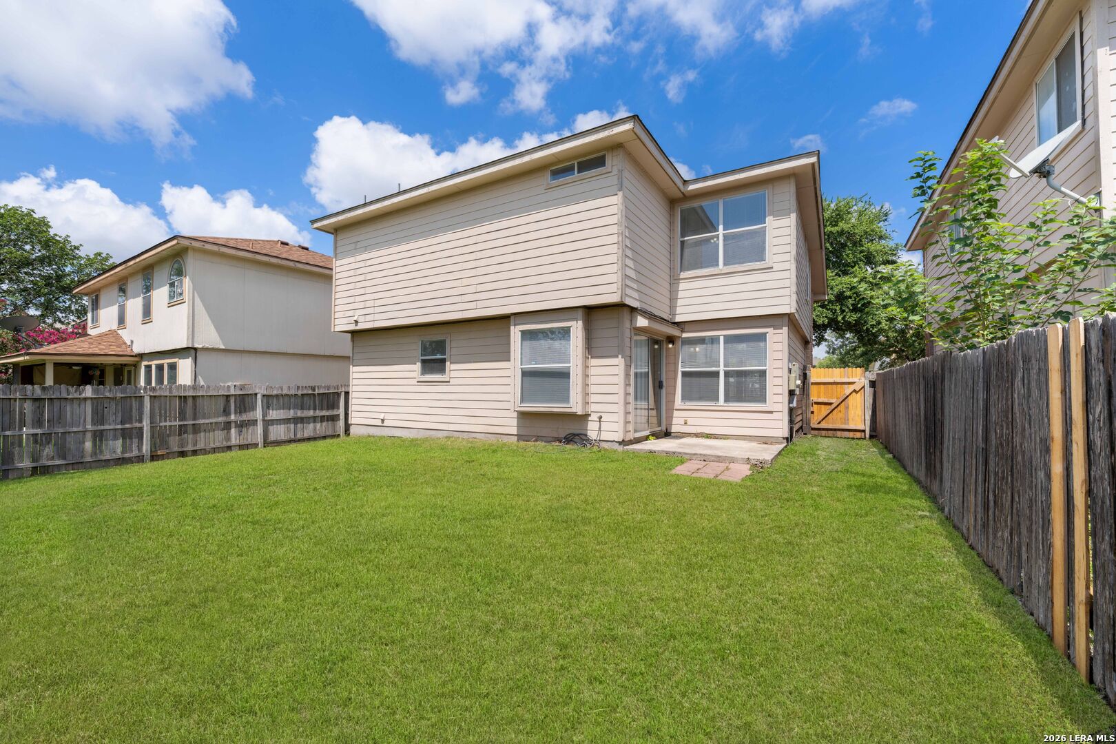 main property photo 20