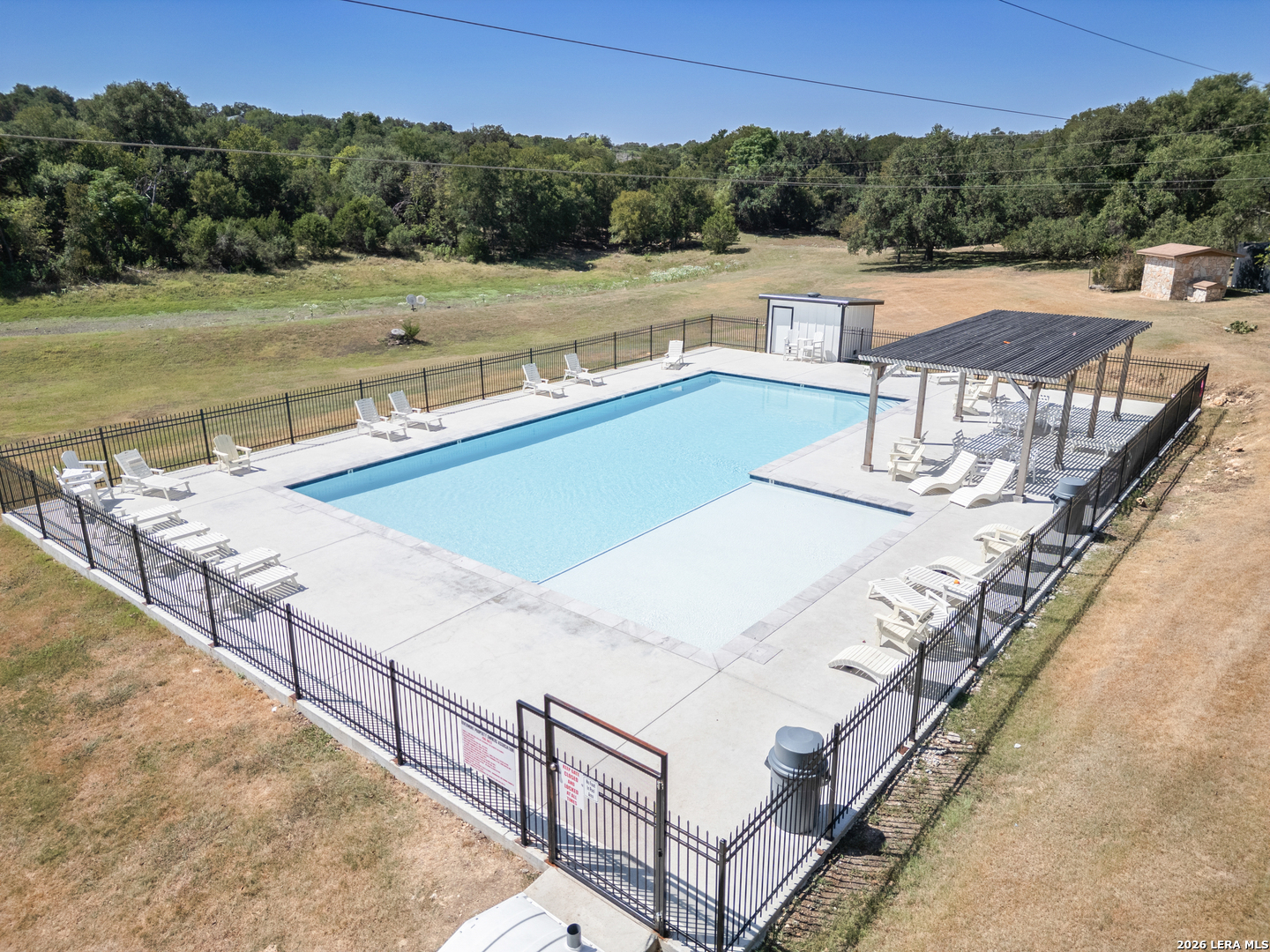 main property photo 38