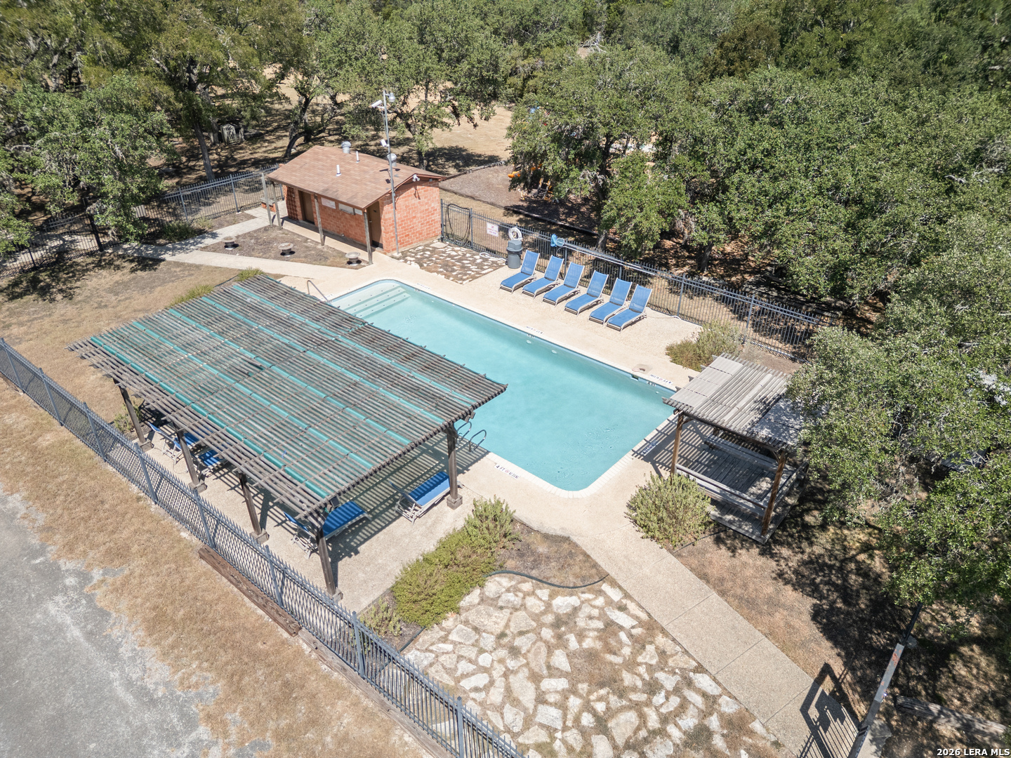main property photo 39