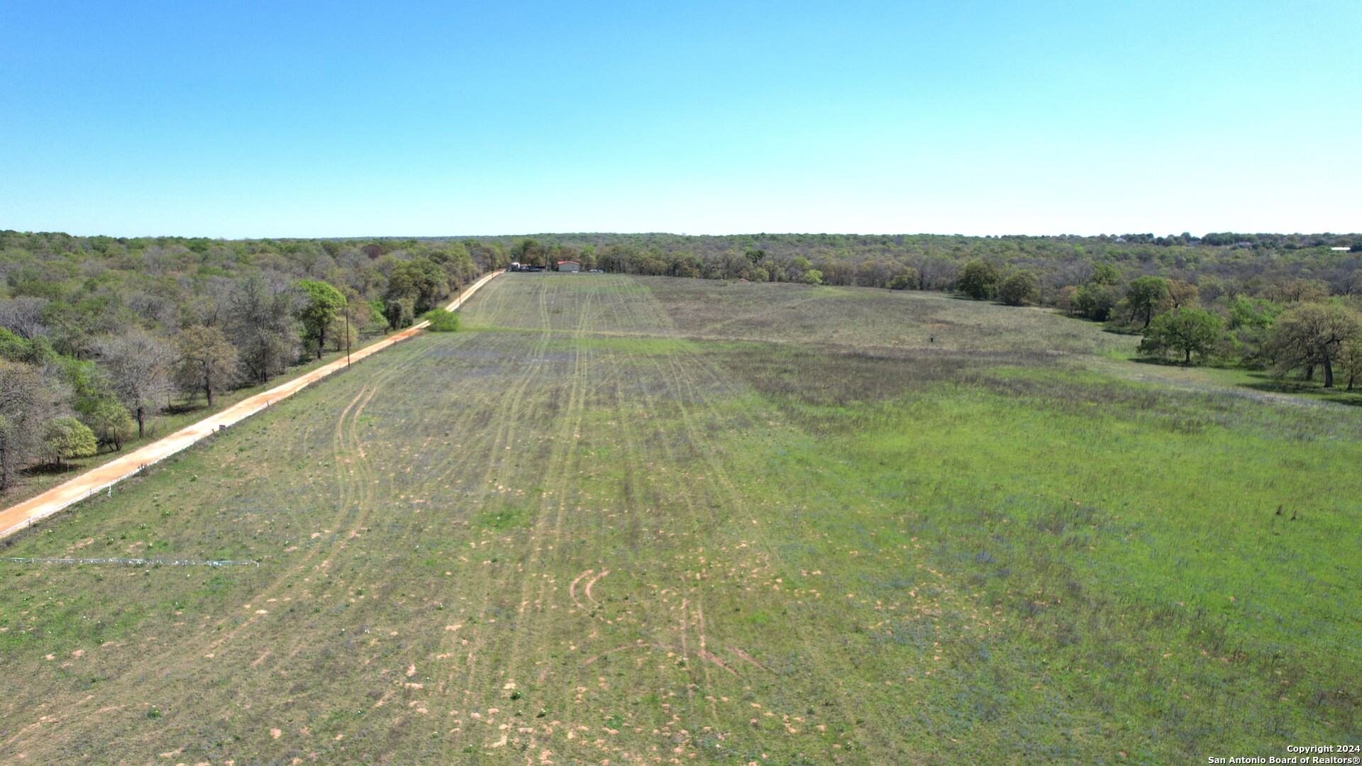 main property photo 4
