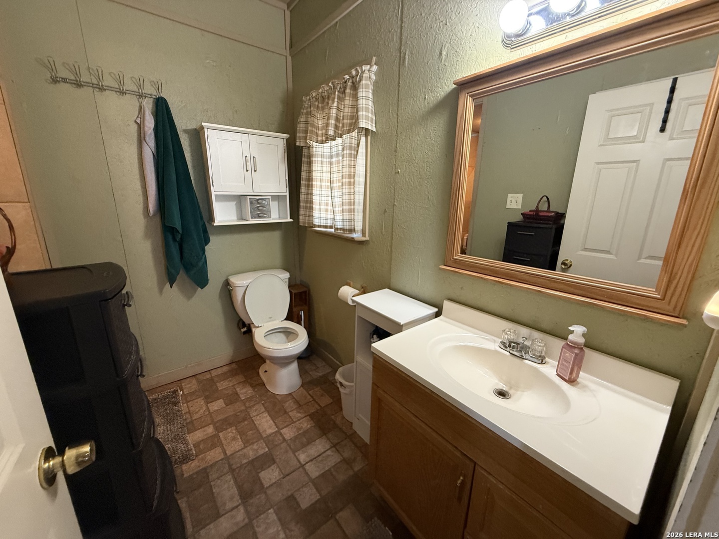 main property photo 12