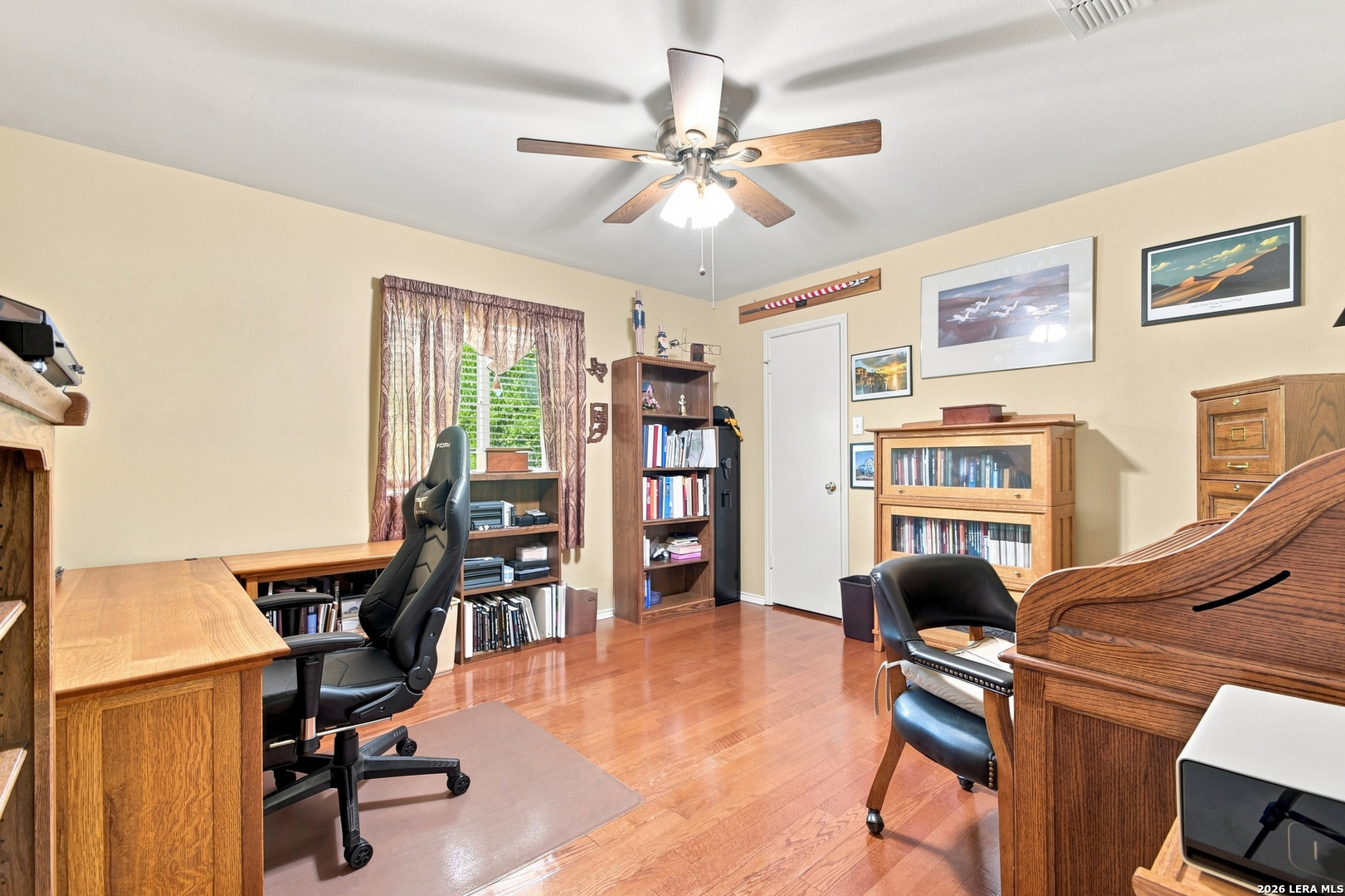 main property photo 18