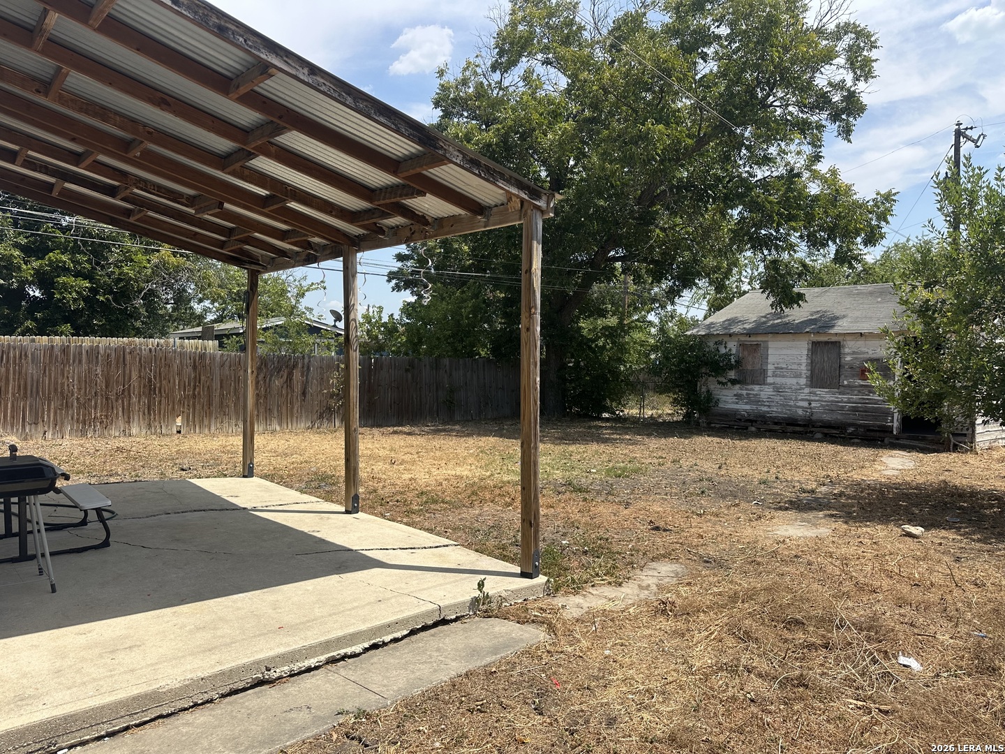 main property photo 13