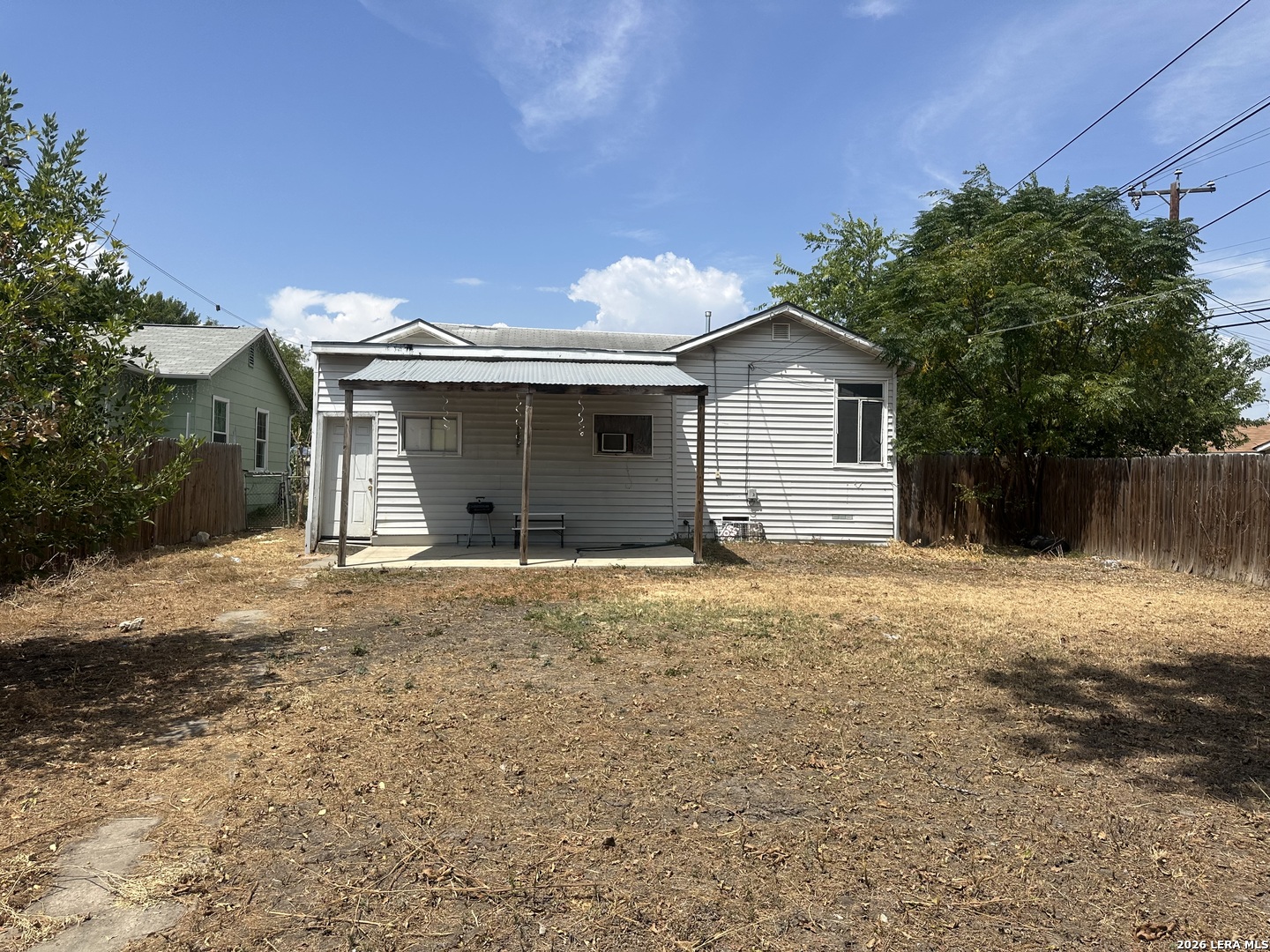 main property photo 14