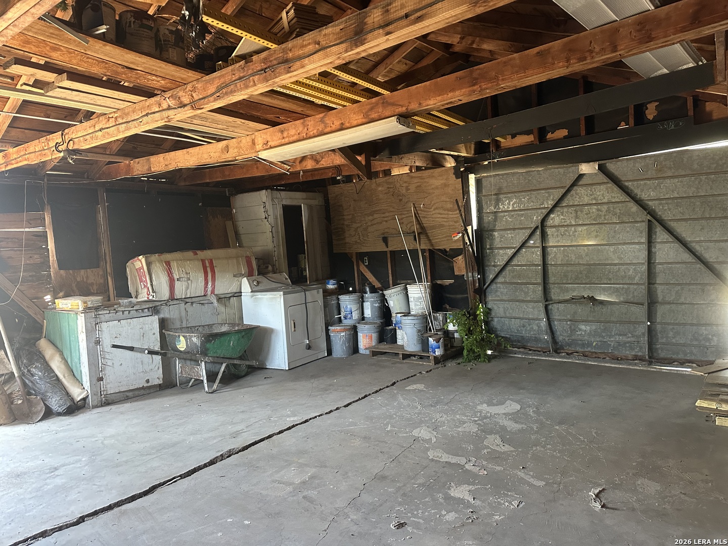 main property photo 16