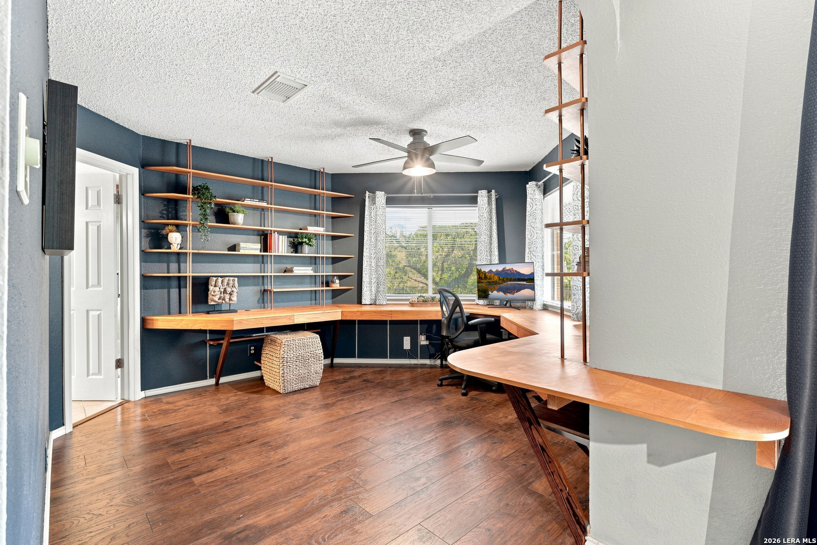 main property photo 19