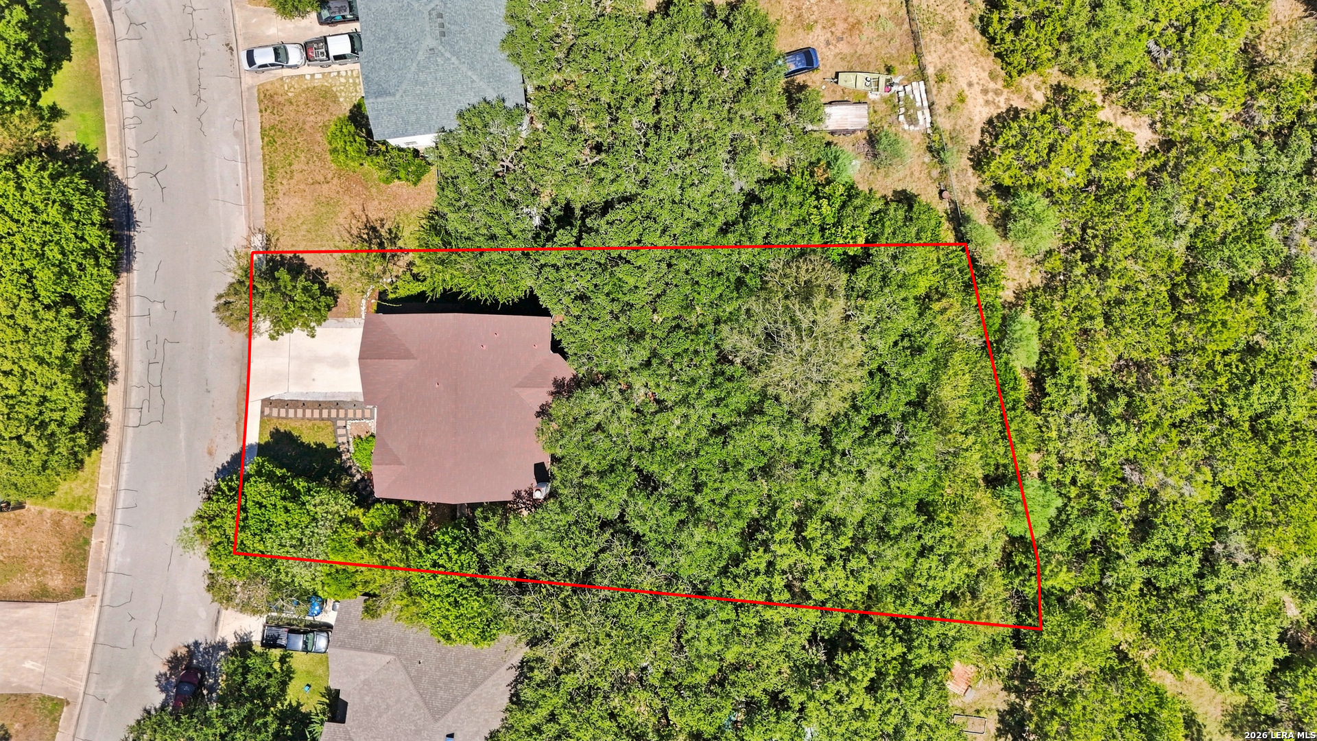main property photo 38