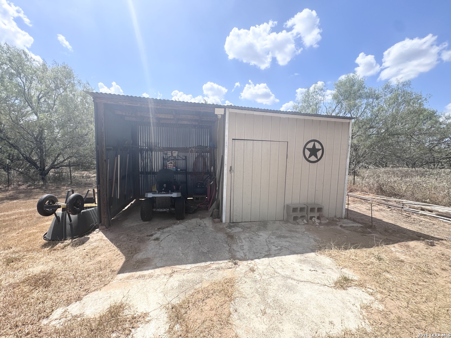 main property photo 24