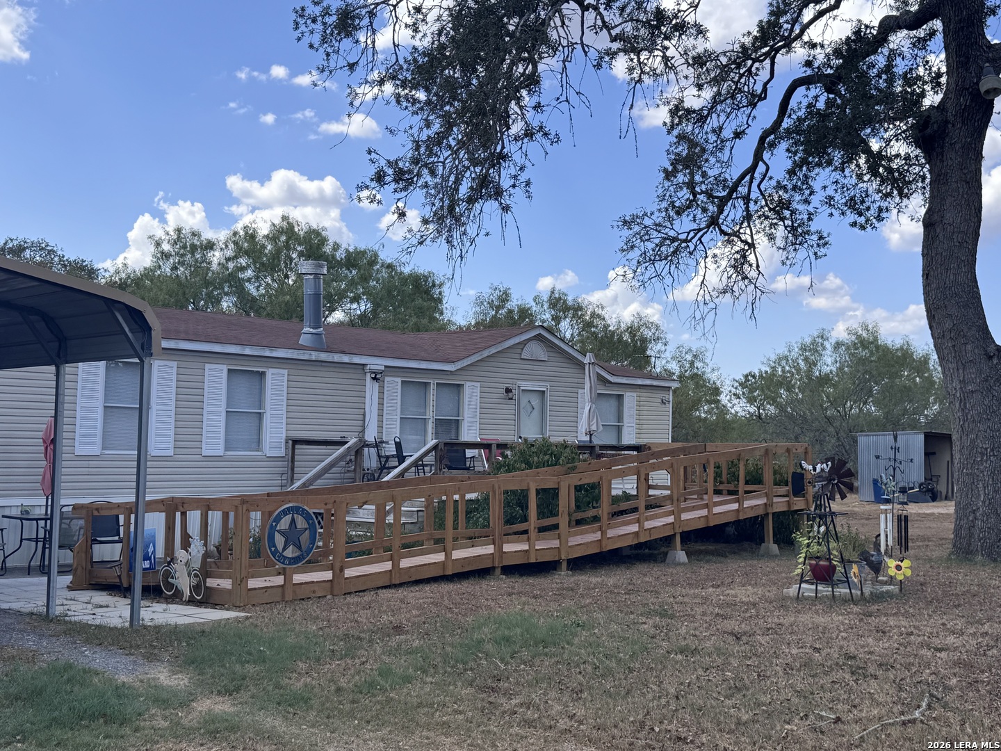 main property photo 6