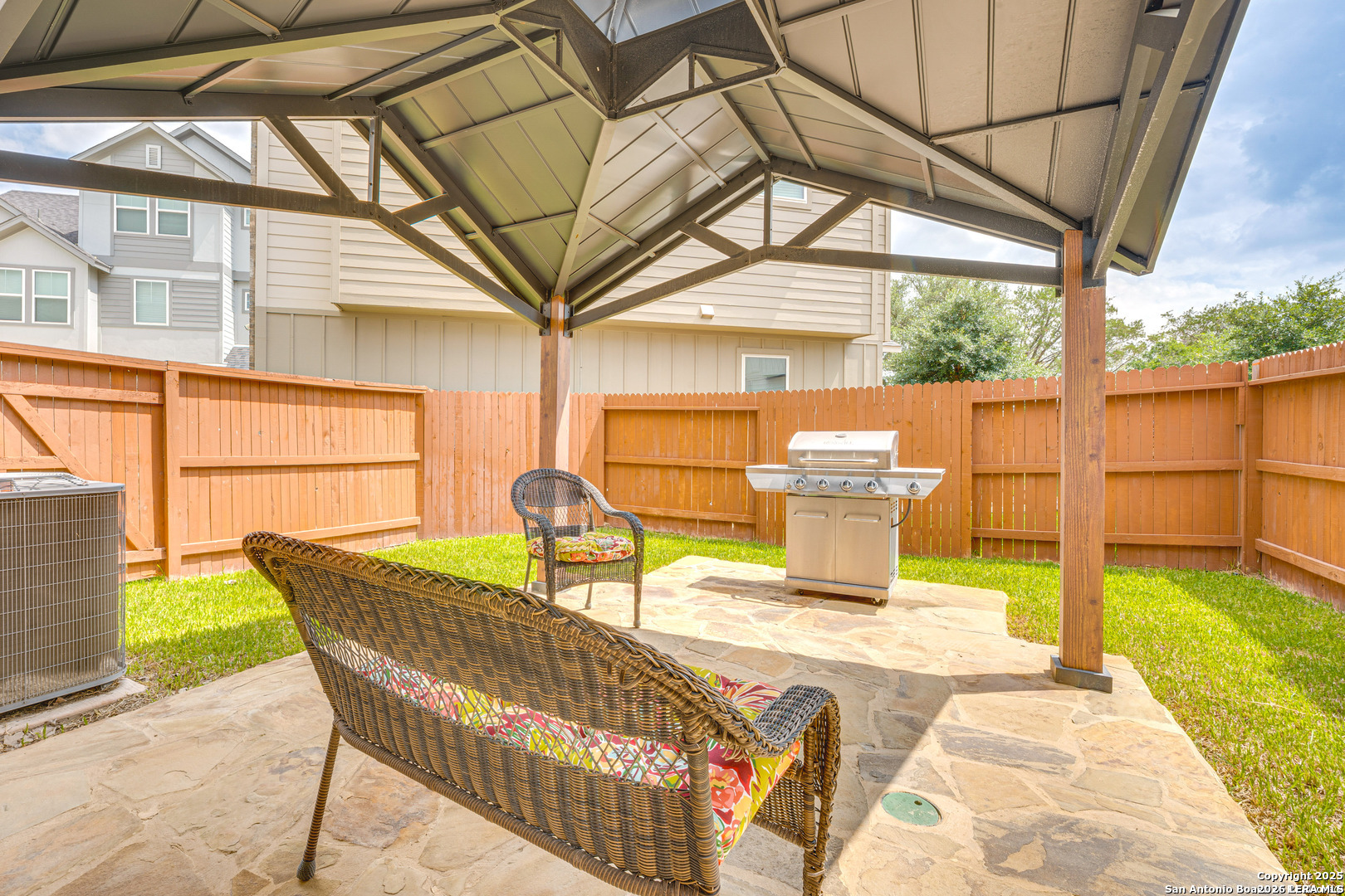 main property photo 24